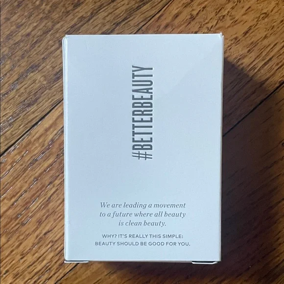 New in Box, Beautycounter Detoxifying Cleansing Bar with Charcoal - Picture 3 of 4